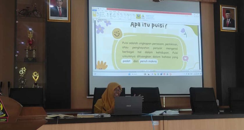 BIMBINGAN PEMUSTAKA: PENULISAN PUISI