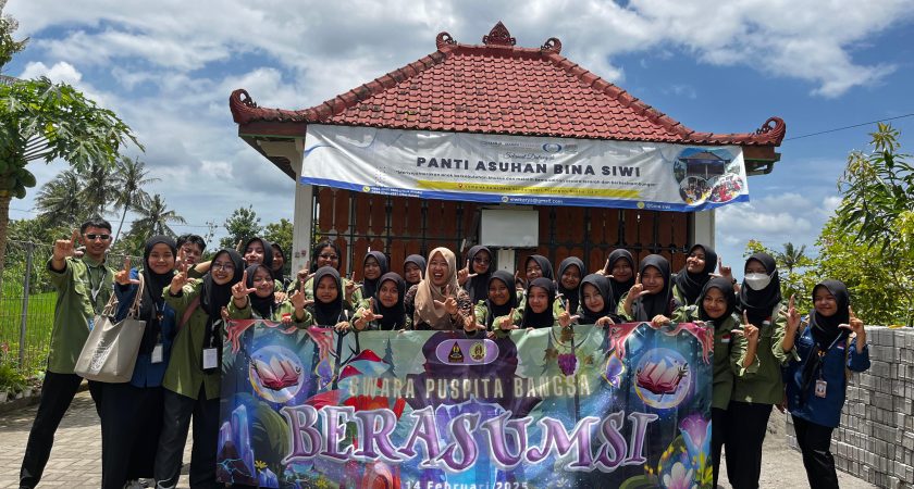 Menebar Cahaya Literasi: Tim Jurnalistik SMAN 1 Pundong Berbagi di Panti Bina Siwi